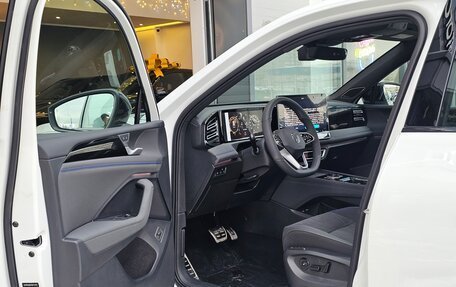 Volkswagen Tiguan, 2025 год, 5 100 000 рублей, 13 фотография