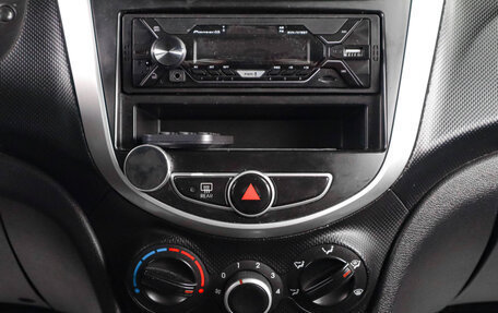 Hyundai Solaris II рестайлинг, 2012 год, 779 000 рублей, 16 фотография