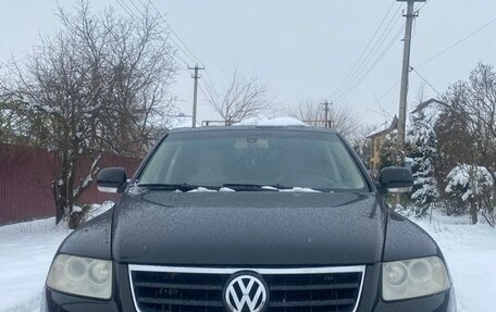 Volkswagen Touareg III, 2004 год, 650 000 рублей, 2 фотография