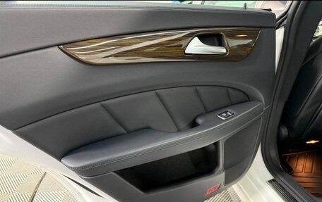 Mercedes-Benz CLS, 2016 год, 3 100 000 рублей, 19 фотография