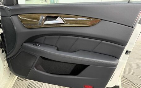 Mercedes-Benz CLS, 2016 год, 3 100 000 рублей, 26 фотография