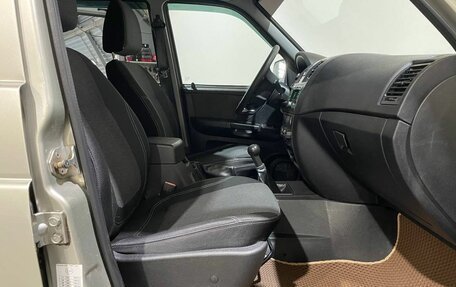 ЛуАЗ Patriot, 2014 год, 750 000 рублей, 27 фотография