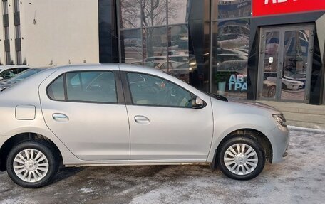 Renault Logan II, 2015 год, 870 000 рублей, 3 фотография