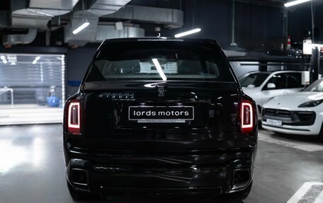 Rolls-Royce Cullinan, 2024 год, 62 000 000 рублей, 4 фотография