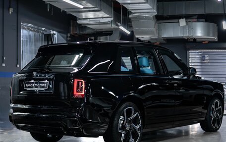 Rolls-Royce Cullinan, 2024 год, 62 000 000 рублей, 2 фотография