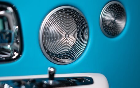 Rolls-Royce Cullinan, 2024 год, 62 000 000 рублей, 21 фотография