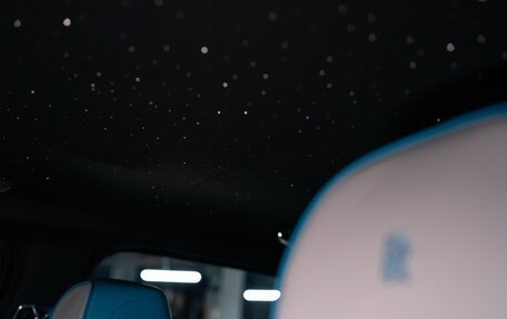 Rolls-Royce Cullinan, 2024 год, 62 000 000 рублей, 19 фотография