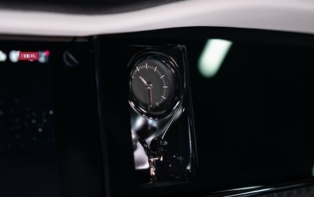 Rolls-Royce Cullinan, 2024 год, 62 000 000 рублей, 16 фотография