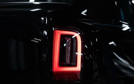 Rolls-Royce Cullinan, 2024 год, 62 000 000 рублей, 30 фотография