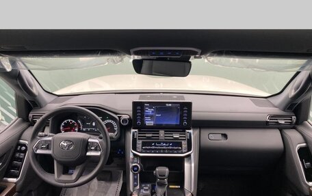 Toyota Land Cruiser, 2024 год, 16 500 000 рублей, 12 фотография