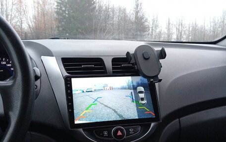 Hyundai Solaris II рестайлинг, 2013 год, 600 000 рублей, 3 фотография