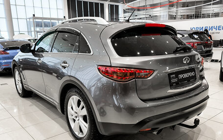 Infiniti QX70, 2016 год, 2 550 000 рублей, 8 фотография