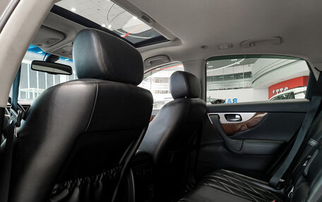 Infiniti QX70, 2016 год, 2 550 000 рублей, 15 фотография