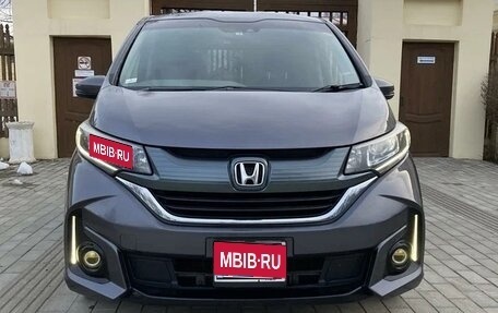 Honda Freed II, 2017 год, 1 300 001 рублей, 1 фотография