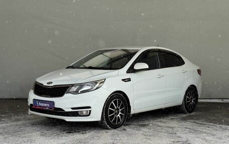 KIA Rio III рестайлинг, 2015 год, 880 000 рублей, 1 фотография
