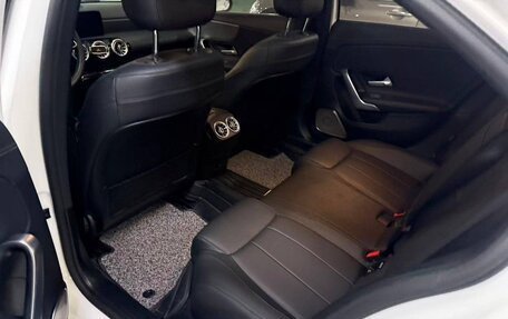 Mercedes-Benz A-Класс, 2022 год, 1 950 000 рублей, 3 фотография