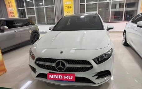 Mercedes-Benz A-Класс, 2022 год, 1 950 000 рублей, 2 фотография