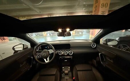 Mercedes-Benz A-Класс, 2022 год, 1 950 000 рублей, 11 фотография