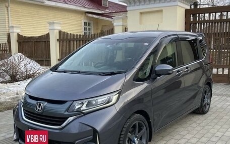 Honda Freed II, 2017 год, 1 300 001 рублей, 3 фотография