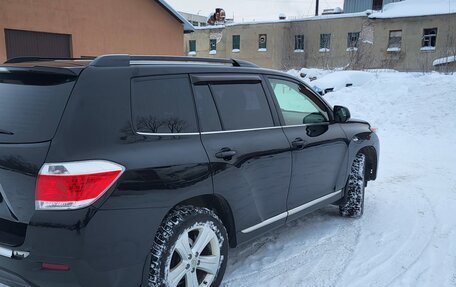 Toyota Highlander III, 2013 год, 2 300 000 рублей, 2 фотография