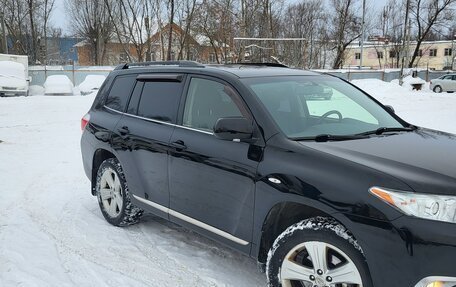 Toyota Highlander III, 2013 год, 2 300 000 рублей, 3 фотография