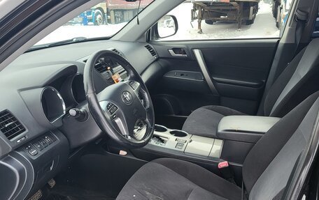 Toyota Highlander III, 2013 год, 2 300 000 рублей, 7 фотография