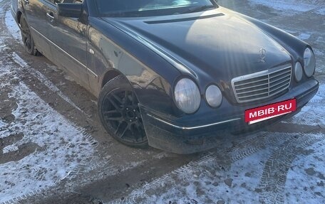 Mercedes-Benz E-Класс, 1997 год, 430 000 рублей, 2 фотография