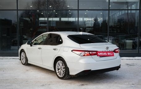 Toyota Camry, 2018 год, 2 749 000 рублей, 6 фотография