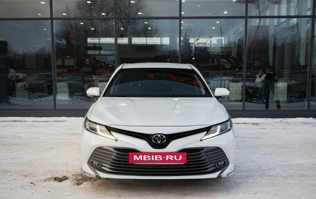 Toyota Camry, 2018 год, 2 749 000 рублей, 3 фотография