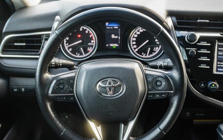 Toyota Camry, 2018 год, 2 749 000 рублей, 18 фотография