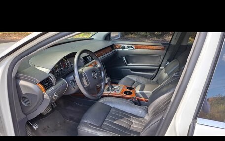 Volkswagen Phaeton I рестайлинг, 2011 год, 1 300 000 рублей, 2 фотография