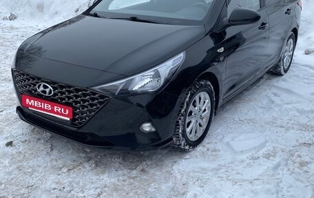 Hyundai Solaris II рестайлинг, 2021 год, 1 540 000 рублей, 13 фотография