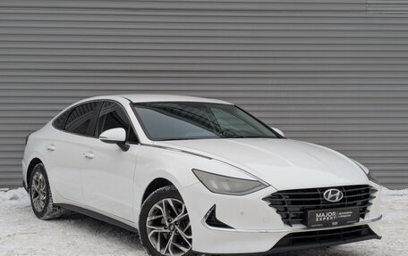 Hyundai Sonata VIII, 2021 год, 2 500 000 рублей, 3 фотография