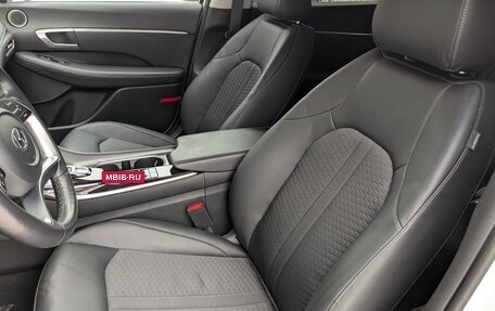 Hyundai Sonata VIII, 2021 год, 2 500 000 рублей, 20 фотография