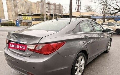 Hyundai Sonata VI, 2010 год, 849 000 рублей, 6 фотография