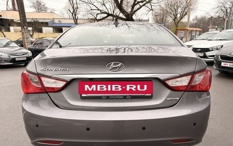 Hyundai Sonata VI, 2010 год, 849 000 рублей, 5 фотография