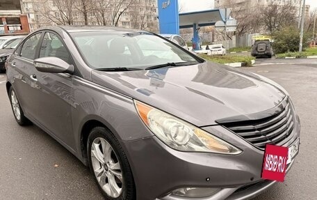 Hyundai Sonata VI, 2010 год, 849 000 рублей, 8 фотография