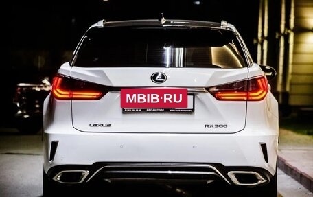 Lexus RX IV рестайлинг, 2019 год, 4 750 000 рублей, 6 фотография