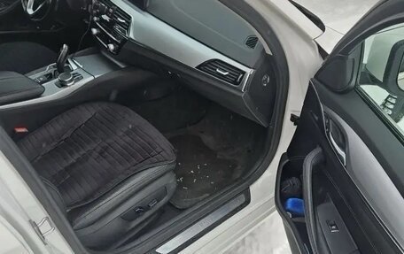 BMW 5 серия, 2017 год, 2 850 000 рублей, 18 фотография