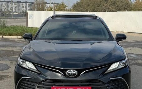 Toyota Camry, 2023 год, 3 400 000 рублей, 2 фотография