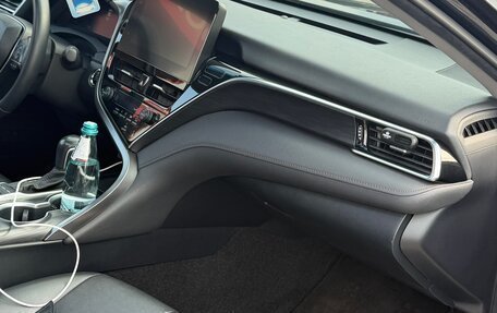 Toyota Camry, 2023 год, 3 400 000 рублей, 5 фотография