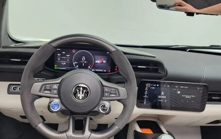 Maserati MC20, 2023 год, 29 000 000 рублей, 7 фотография