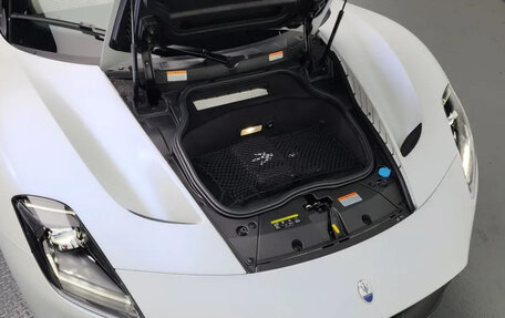 Maserati MC20, 2023 год, 29 000 000 рублей, 19 фотография