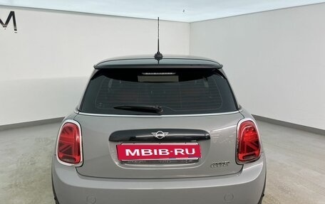 MINI Hatch, 2019 год, 1 990 000 рублей, 4 фотография