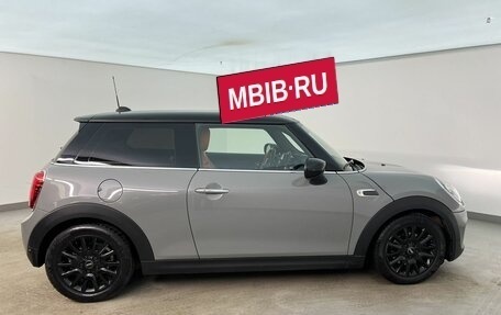 MINI Hatch, 2019 год, 1 990 000 рублей, 6 фотография