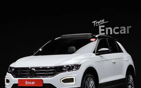 Volkswagen T-Roc I, 2021 год, 3 230 000 рублей, 1 фотография