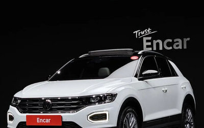 Volkswagen T-Roc I, 2021 год, 3 230 000 рублей, 1 фотография