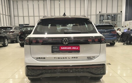 Volkswagen Tiguan, 2025 год, 4 999 000 рублей, 6 фотография