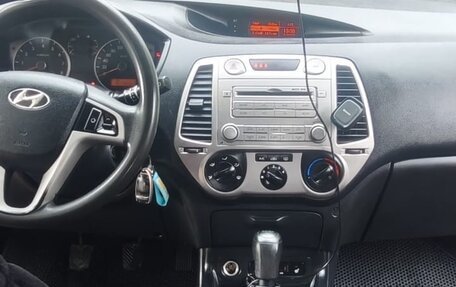 Hyundai i20 IB рестайлинг, 2010 год, 500 000 рублей, 17 фотография