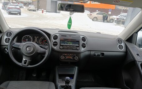 Volkswagen Tiguan I, 2011 год, 1 000 050 рублей, 2 фотография